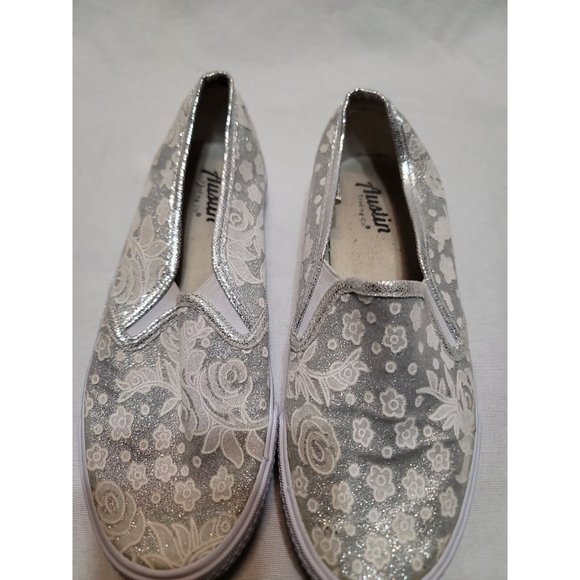Austin Trading Company Floral Silver Glitter Slip On Shoes Girls Size 5 - Picture 3 of 7
